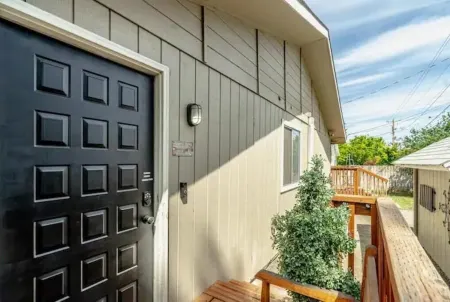 Bruneau Bungalow Side A