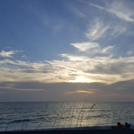 Flash Summer Special – 4Br Beach House with Large Heated Pool