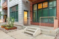 Chic Downtown Denver Condo with Private Entrance
