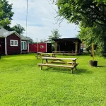 Charming 3-bedroom cottage in Downtown Sulphur Creole Nature Trail Adventure Point附近的飯店