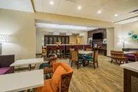 Hampton Inn Newport - breakfast