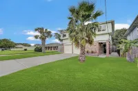 Mint to Relax - Family and Pet-Friendly, Spacious, and Close to Everything!!