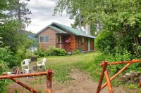 Cozy & Relaxing Cabin w/ Paddle Boards, Pedal Boat, Canoe, Kayak and More!