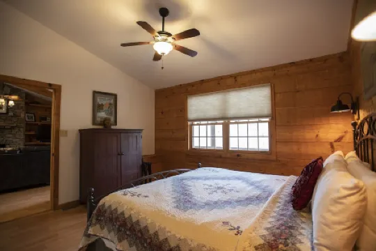 Adorable Cabin Tucked Among the Trees in the Smoky Mountains