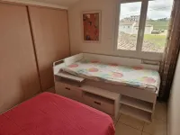 Grande Maison Avec Piscine Chauffée et spa Hôtels à : Lablachère