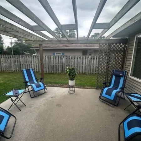 The Crystal Rose House Spacious, Modern and Bright