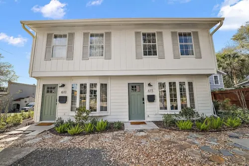 Closest Stay to Downtown Mt Dora - Renovated - Walk Everywhere - 5-Star Reviews