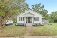 Cozy 2 bedroom home near downtown Gaffney.