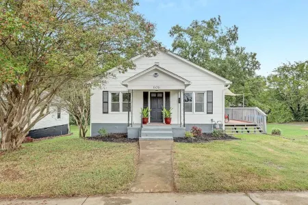 Cozy 2 bedroom home near downtown Gaffney.