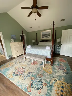 Beautiful Lagoon View! 4 Bikes, Community Pool, Tennis and Pickleball