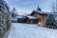 Luxurious Chalet | Hot Tub & Sauna | Mont Blanc Massif Views | Sleeps 10
