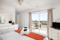 Solmate - A Beachfront Bungalow on Folly Hotels near Folly Beach