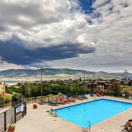 Top Floor Deer Valley Gondola Lakefront Condo- Great views