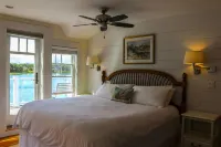 Last Weeks Summer 2026 – Waterfront Available!