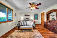 Wine & Vinyl Vacation Home ~ Wine, Vinyl Records, Popcorn Machine, Private Deck