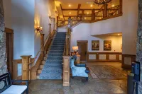 Ski-in/Ski-Out Luxury 4 Bed Penthouse - Late Summer and Fall Specials!