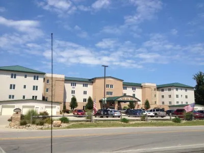 Lakefront Luxury 2Br/2Ba Lake View /Beach/Indoor Pool/Private balcony