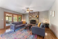 Creekside 3Br w/ Firepit - 5 Min to Sports Park - 10 Min to Downtown Asheville - Wifi