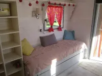 Roulotte La Pitchoune Hotels in Tarascon