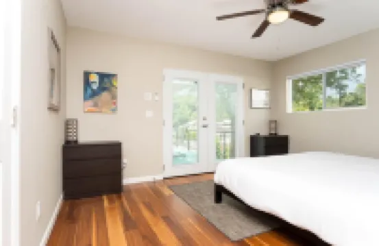 Private Old Town Oasis Walk to Shops and Restaurants! Close to Sedona & Jerome!