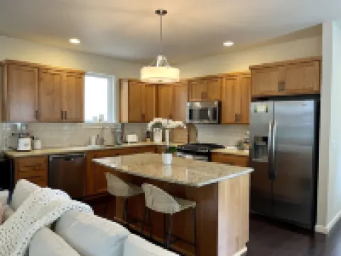 Cheerful 2 Bedroom Home in Eugene