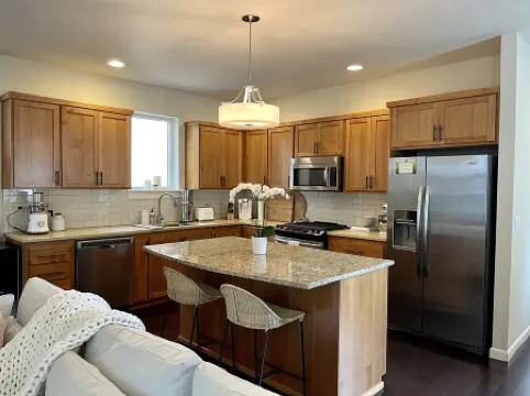 Cheerful 2 Bedroom Home in Eugene