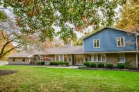 City estate offering privacy & seclusion near many attractions