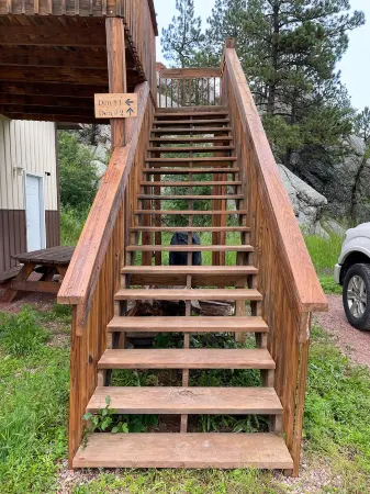 The Dens at Bear Rock 2 Отели рядом с достопримечательностью «Stockade Lake»