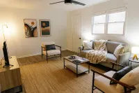 "Morning View 3” Cozy Modern Stay - College/Hiking Hotels in Berea