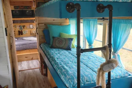 Skoolie Glamping