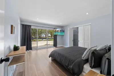 Heated Pool+Gazebo+Fully Stocked Kitchen & Snacks Hotels near Tierra Santa Shopping Center