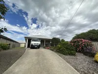 CandE on Wheelton-Centrally Located  Holiday Getaway Home in Kingscote!