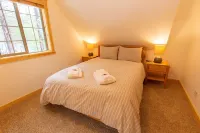 Mazama Mountain Hideaway is waiting to be your basecamp for fun! Now with A/C!