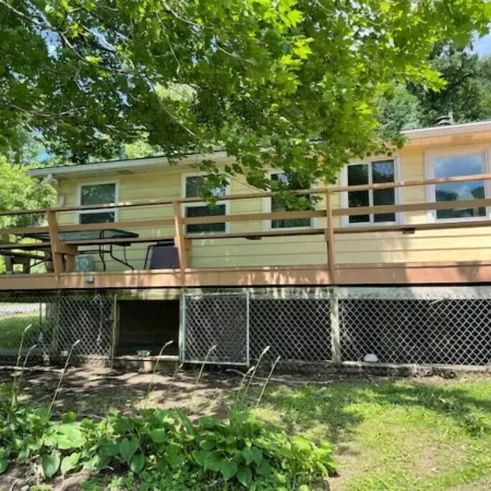 Riverside cabin in NRG National Park & Preserve