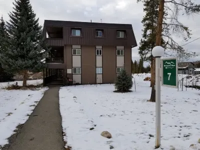 Remodeled, Winter Park Condo, Minutes from the Ski Mountain!