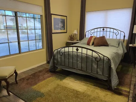 Lakeside family friendly home—close to everything!