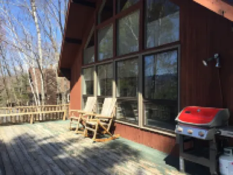Fabulous Mountain View Chalet close to Everything in North Conway.  Pet Friendly