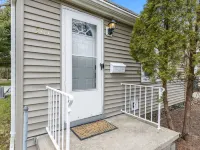 5-Min Walk to MSU — 1GB Fiber, EV Garage & Patio Hotels in East Lansing
