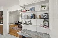 Century Oaks Trio - Easy walk to campus from from your Historic District getaway