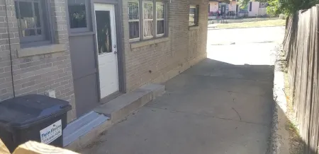 420 Friendly! A Charming 3 Bedroom Home Within Walking Distance of Downtown Отели рядом с достопримечательностью «Most Holy Trinity Church»