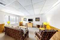 4 Br Cabin Sleeps 11, in Natl Forest, on ATV/Snowmobile trail