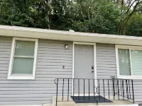 Cozy Council Bluffs Bungalow 10 mins from Omaha