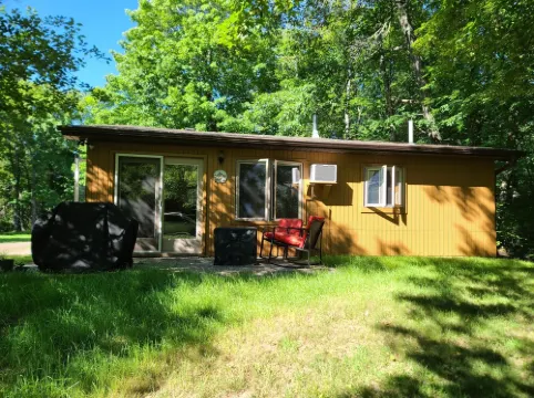 Studio Apartment on the St. Louis River