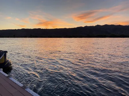 Riverfront Oasis Guest House, one bedroom with dock