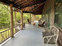 Charming & Convenient 6 Bedroom Mountainside Lodge 伊麗莎白敦住宿飯店