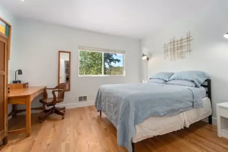 Comfortable Modern Condo near Downtown