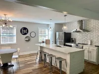 The Parkville Nook Hotels in Sioux Township