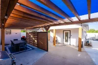 Casa del Sol: Chic Family Home with Heatable Private Pool & Guest House