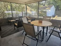 Great location and close to the beach and downtown!