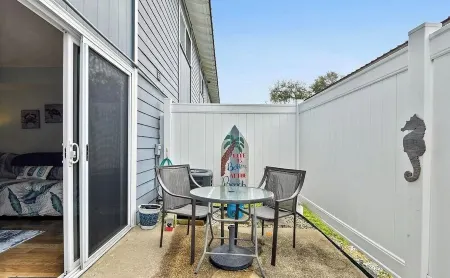 Relax with the whole family just across from Biloxi Beach. Отели рядом с Keesler Air Force Base